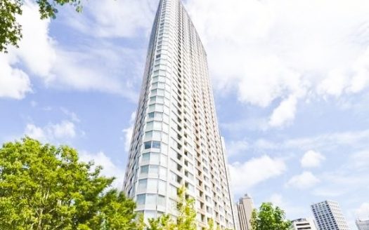 【Tokyo】Minato Ward Akasaka Park Court Akasaka – South Facing 2 Bedrooms Apartment
