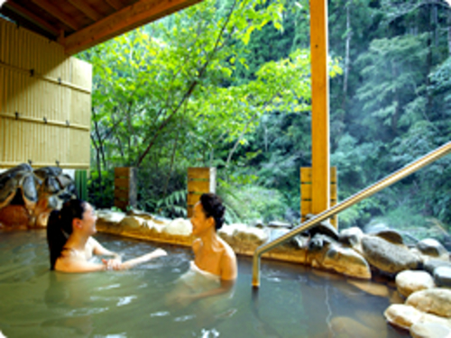 secret hot spring in Kyushu